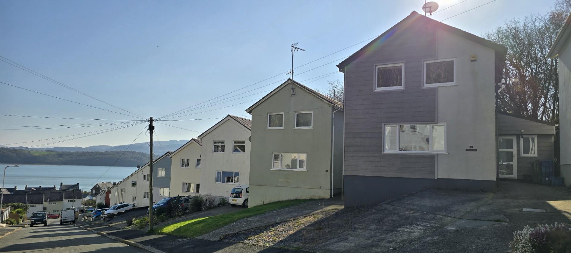 Tan Y Foel, Borth-Y-Gest, Porthmadog